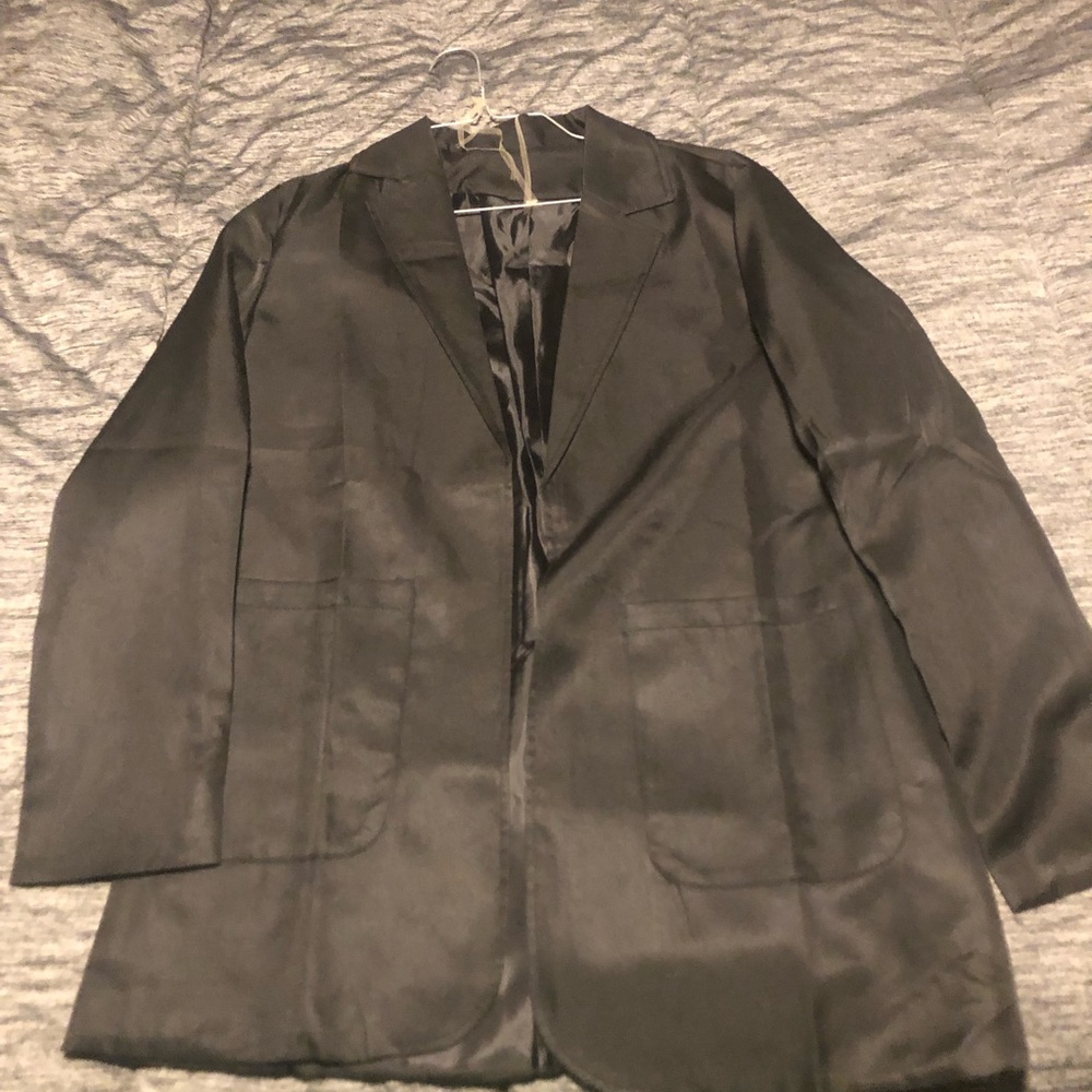Thin black blazer
